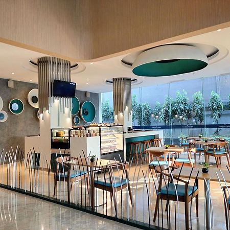 The Southern Hotel Surabaya Formerly Ibis Styles Surabaya Jemursari Exterior photo