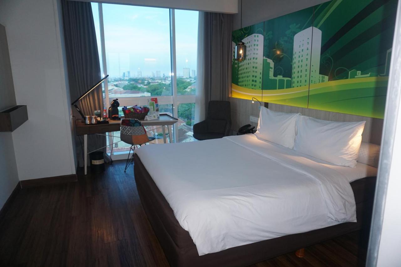 The Southern Hotel Surabaya Formerly Ibis Styles Surabaya Jemursari Exterior photo