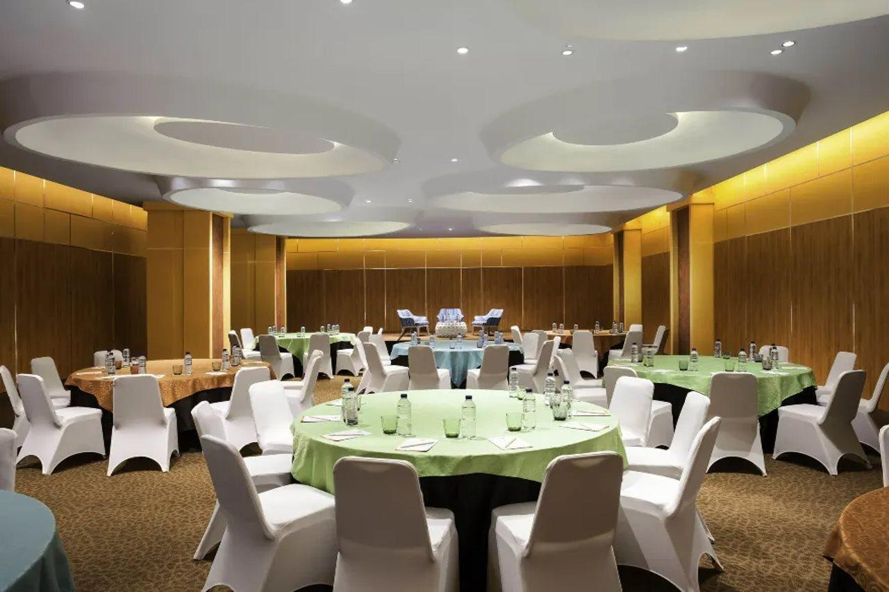 The Southern Hotel Surabaya Formerly Ibis Styles Surabaya Jemursari Exterior photo