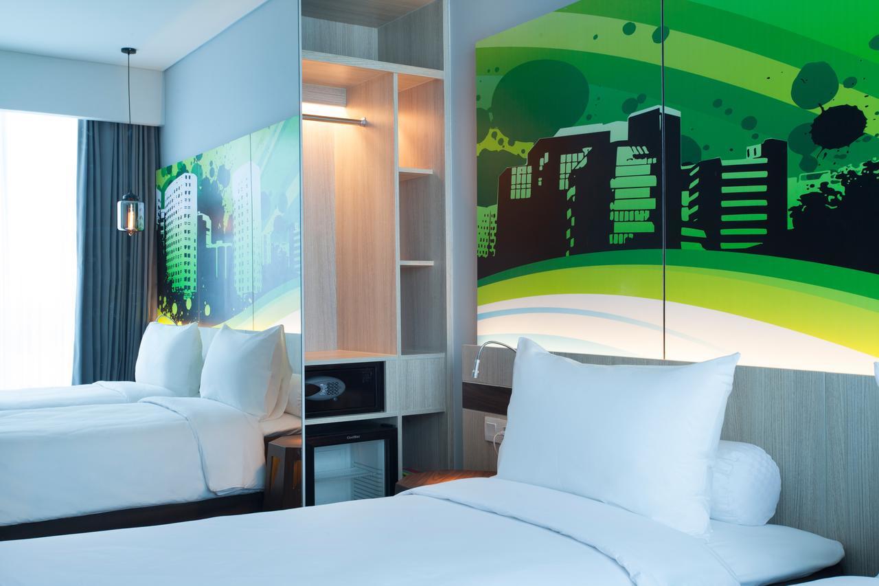 The Southern Hotel Surabaya Formerly Ibis Styles Surabaya Jemursari Exterior photo