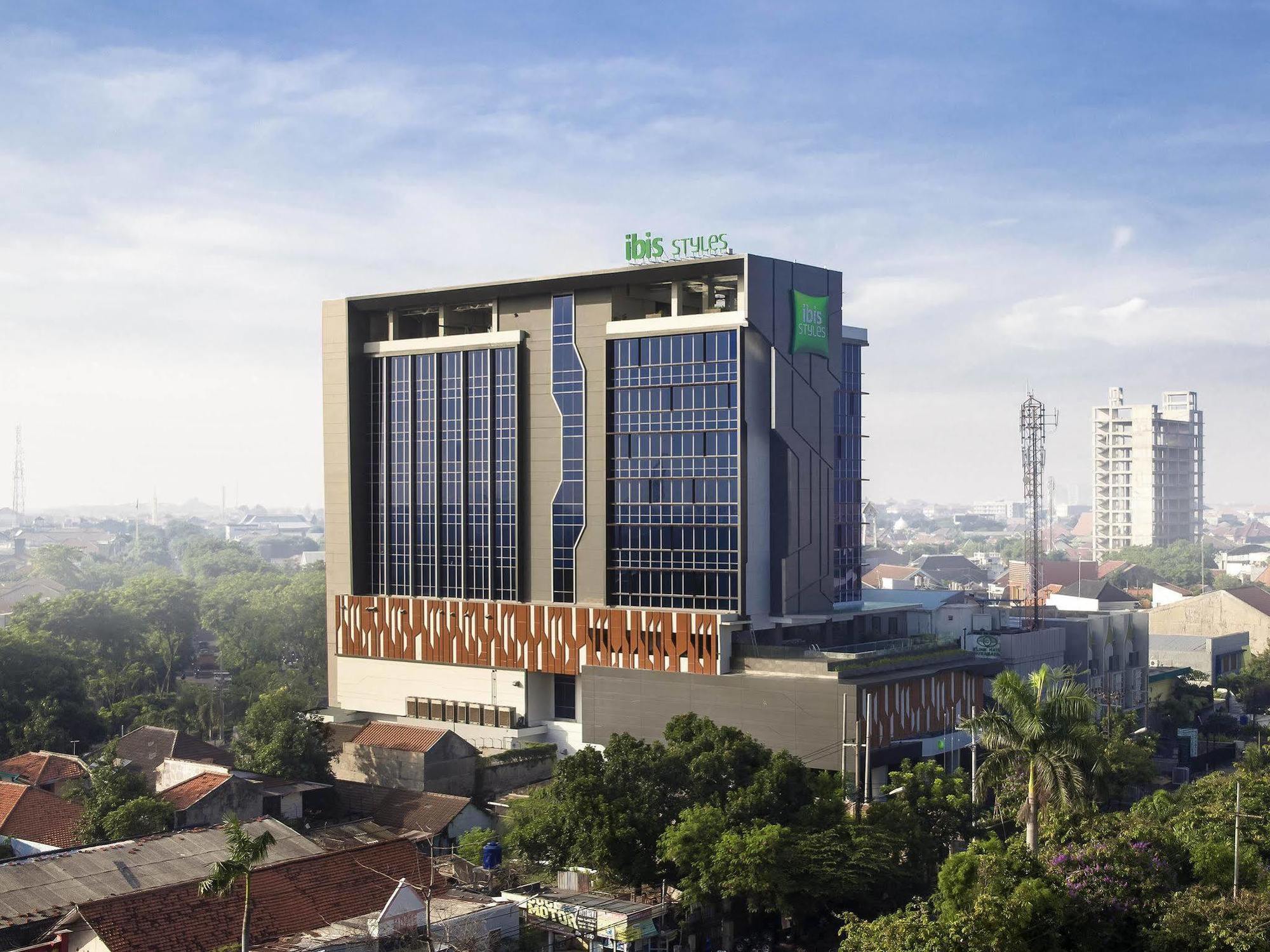 The Southern Hotel Surabaya Formerly Ibis Styles Surabaya Jemursari Exterior photo